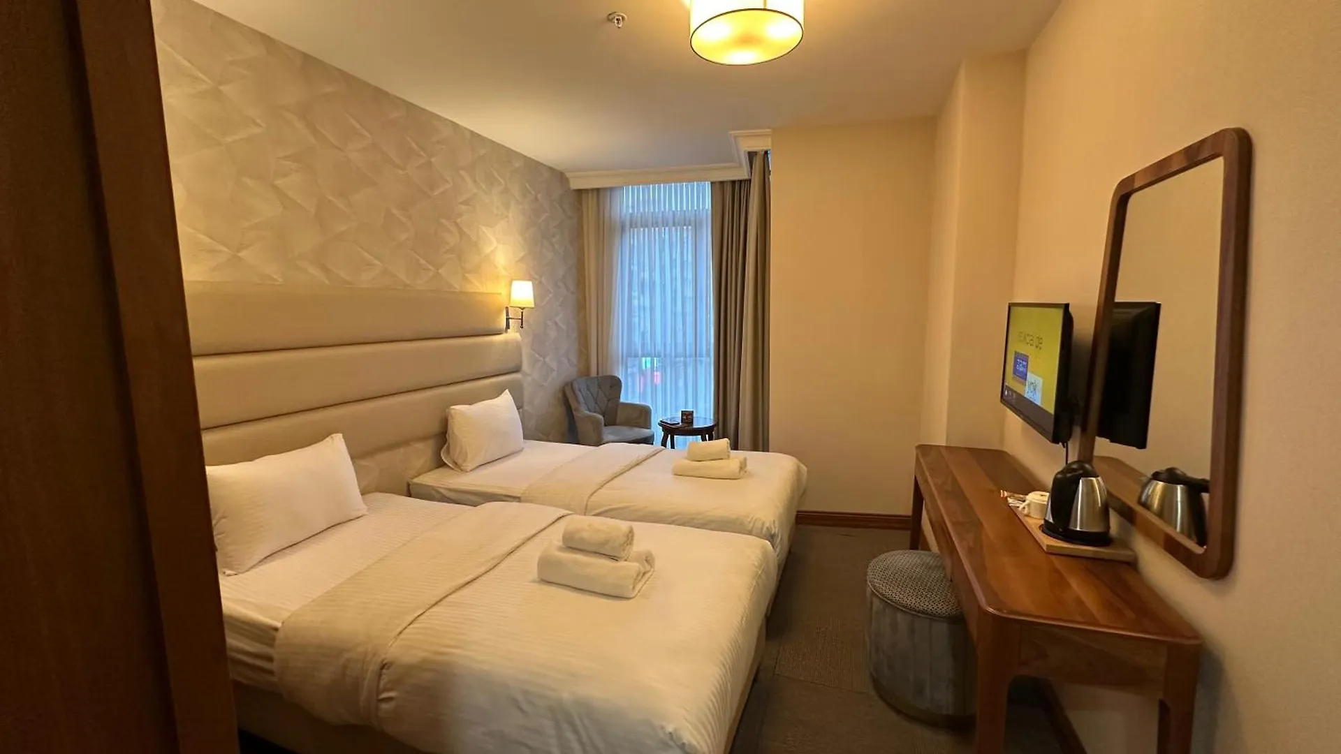Istanbul Midpoint Hotel 4*,
