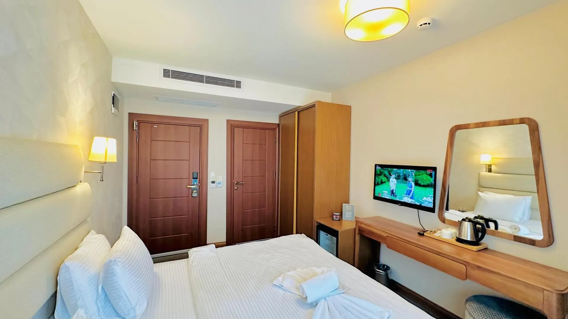 Istanbul Midpoint Hotel 4*,  Turcja