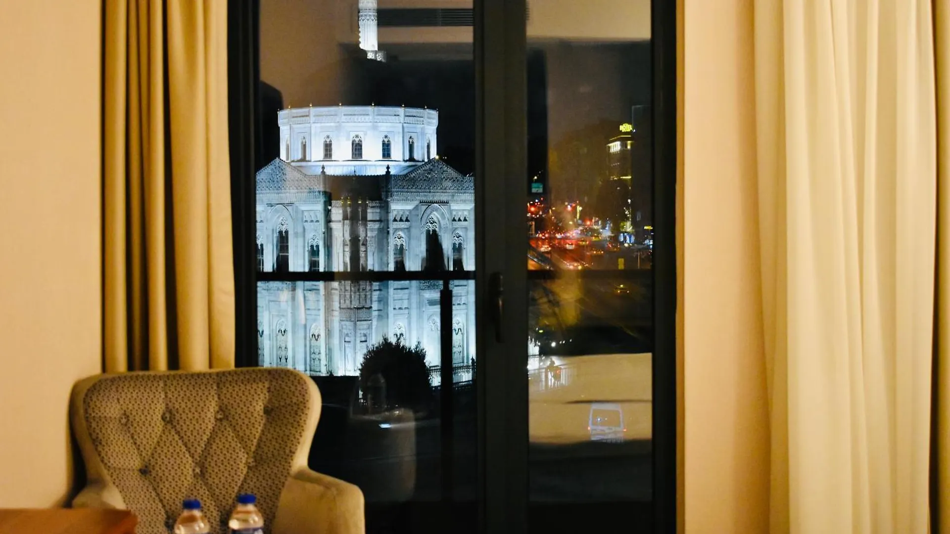 Istanbul Midpoint Hotel 4*,