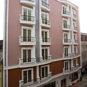 Hotel Maywood