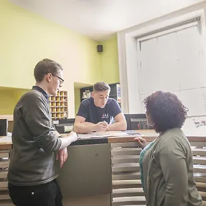 https://abraham-house-hostel.dublin-hotelsweb.com
